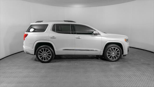 2022 GMC Acadia Denali Image 3 of 35