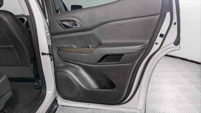 2022 GMC Acadia Denali Image 34 of 35