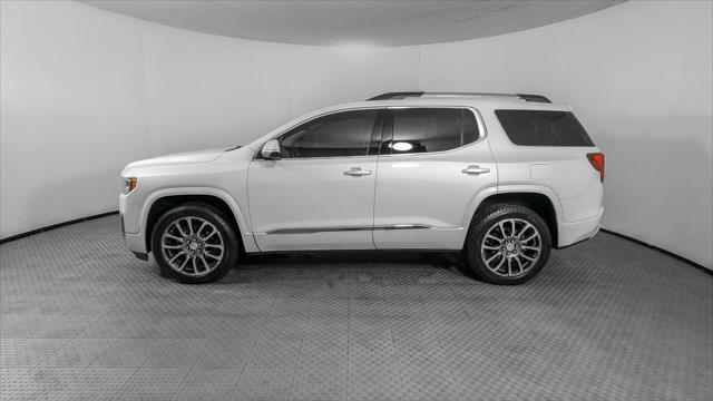 2022 GMC Acadia Denali Image 7 of 35