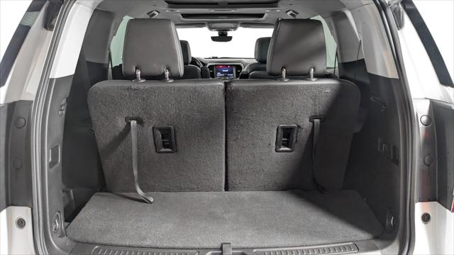 2022 GMC Acadia Denali Image 13 of 35