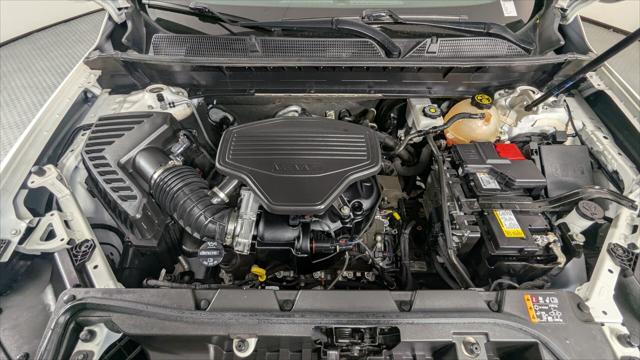 2022 GMC Acadia Denali Image 8 of 35