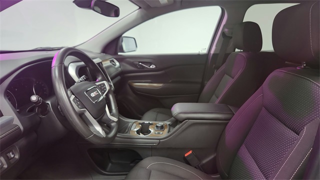 Vehicle image 17 of 26