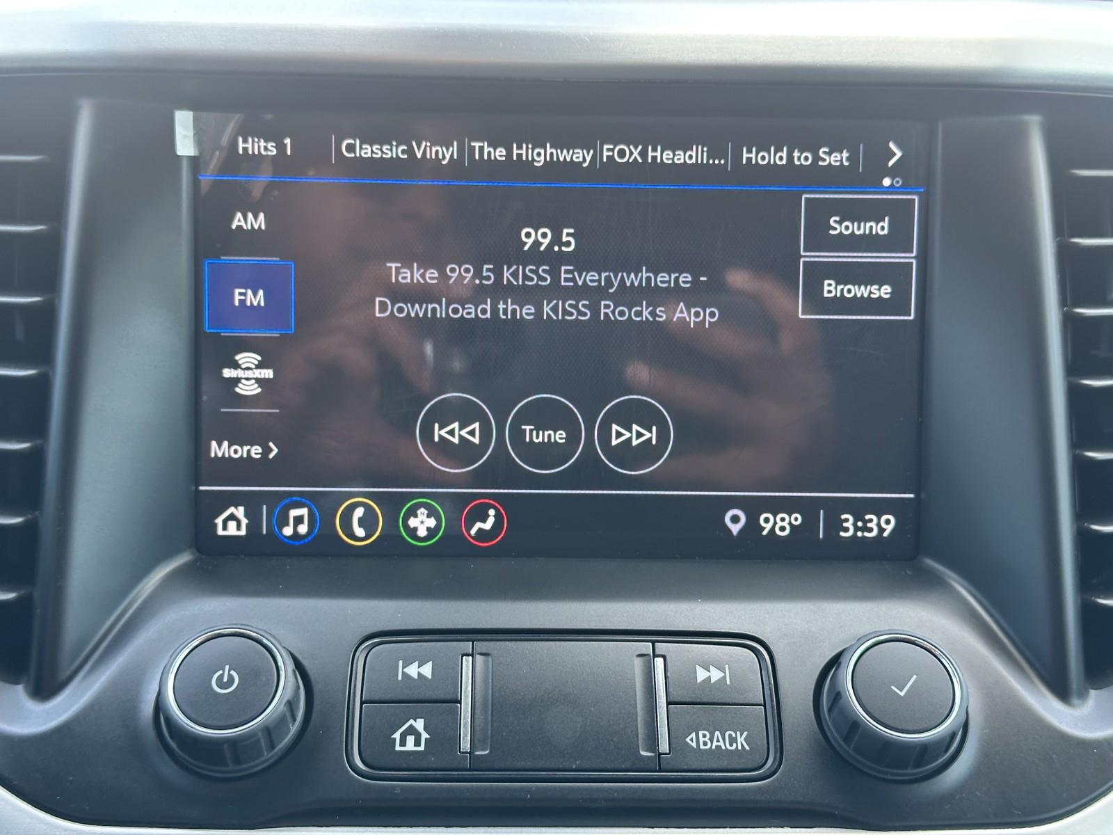 Vehicle image 15 of 28