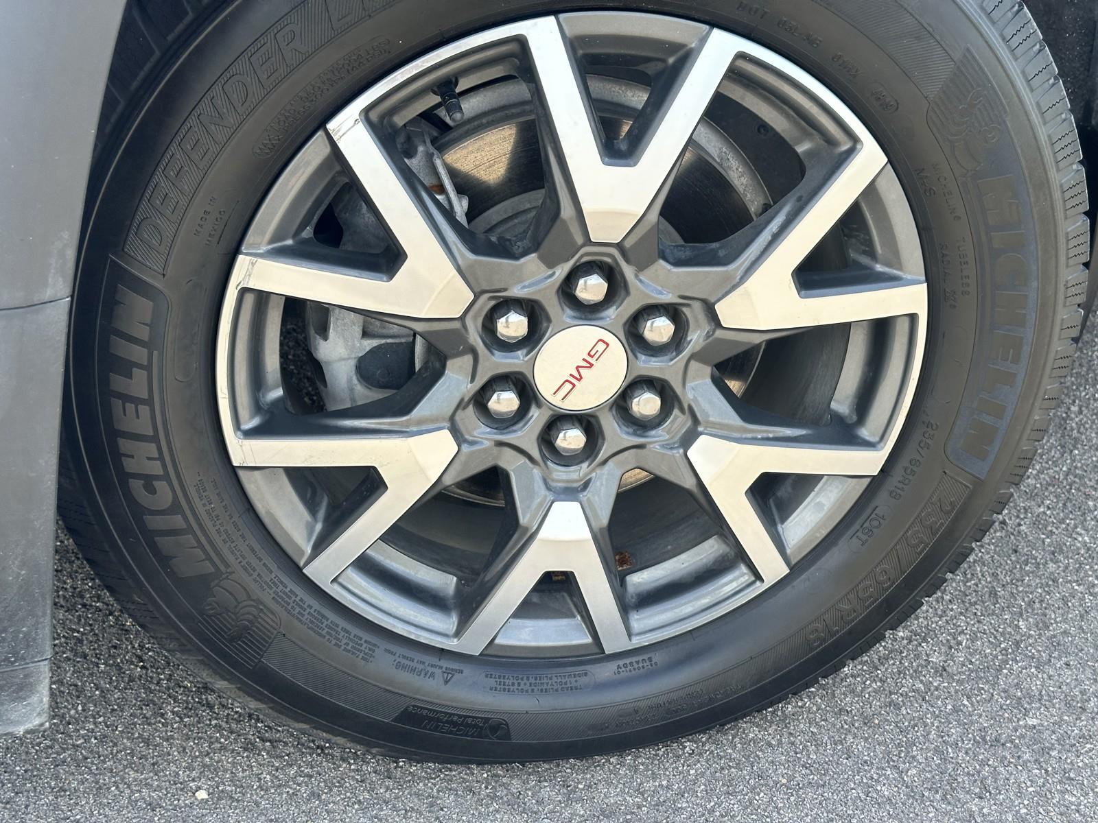 Vehicle image 9 of 28