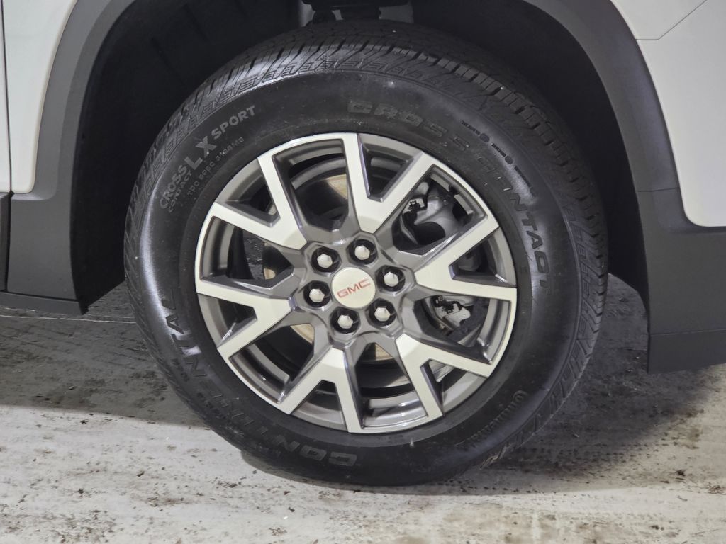 Vehicle image 9 of 24