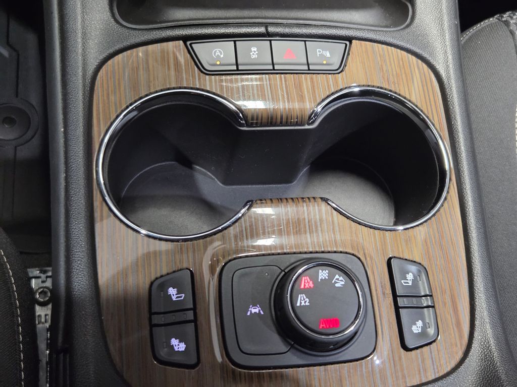 Vehicle image 23 of 24