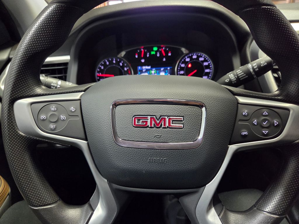 Vehicle image 16 of 24