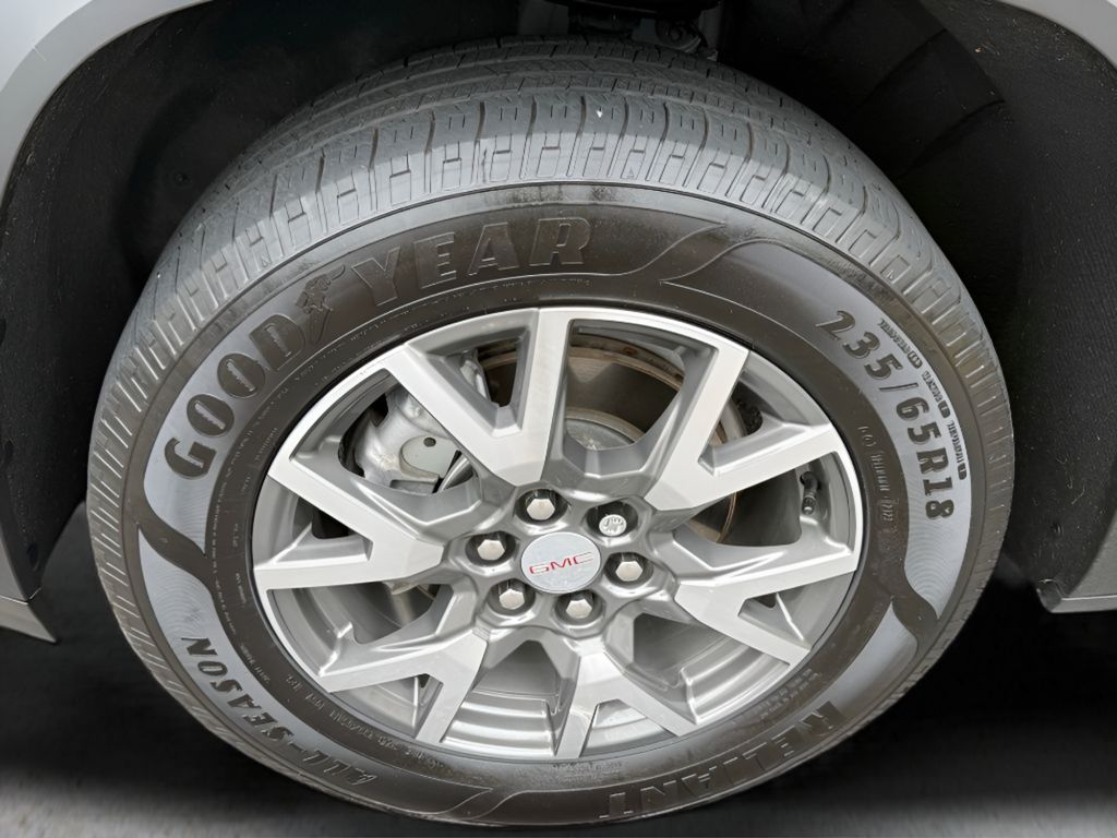 Vehicle image 11 of 26