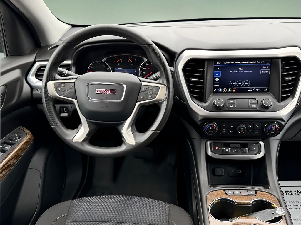 Vehicle image 16 of 26