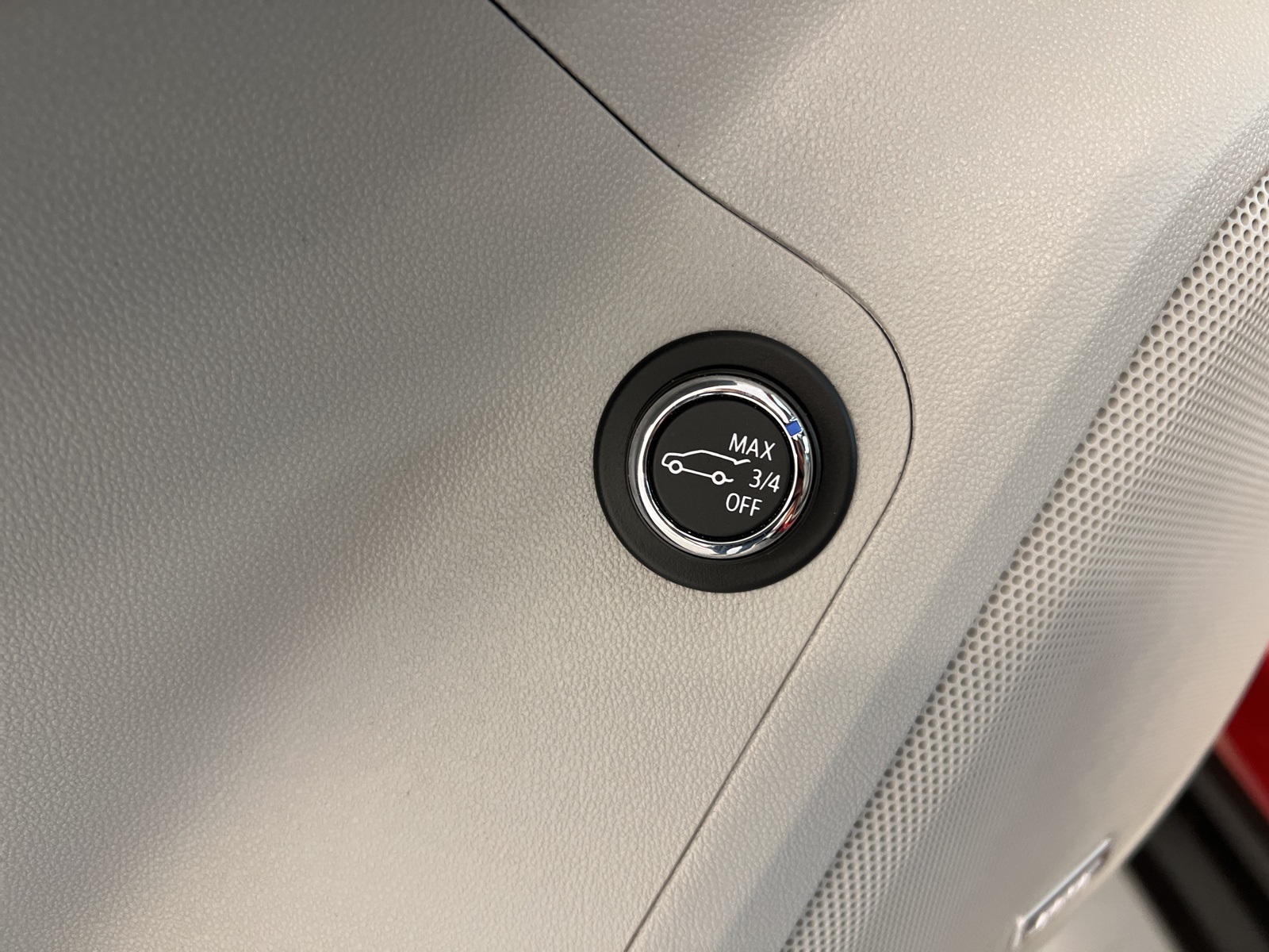 Vehicle image 68 of 74