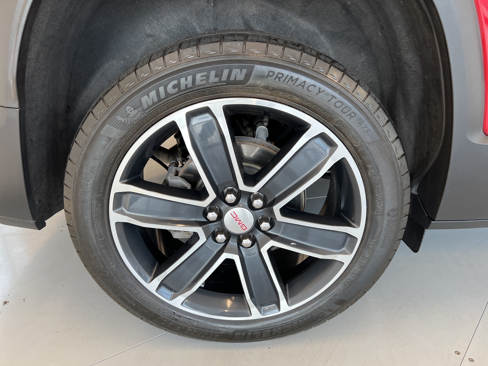 Vehicle image 16 of 74