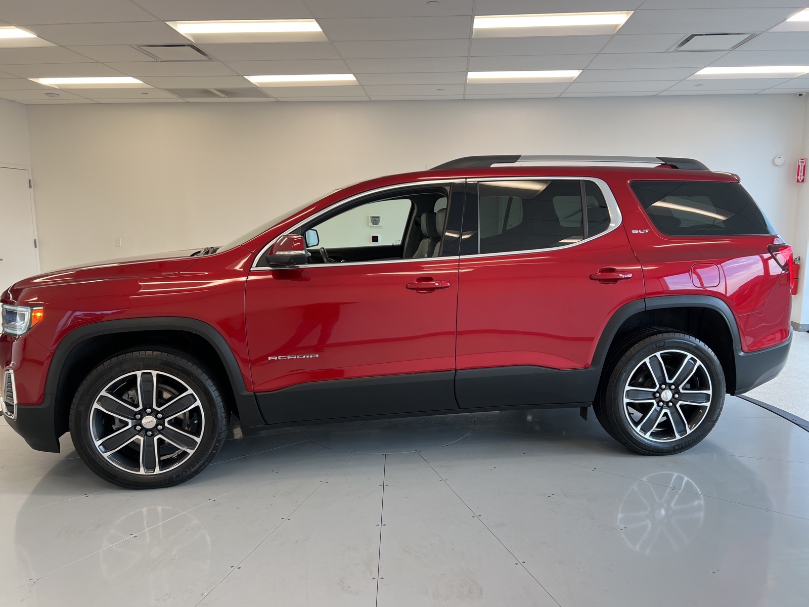 Vehicle image 12 of 74