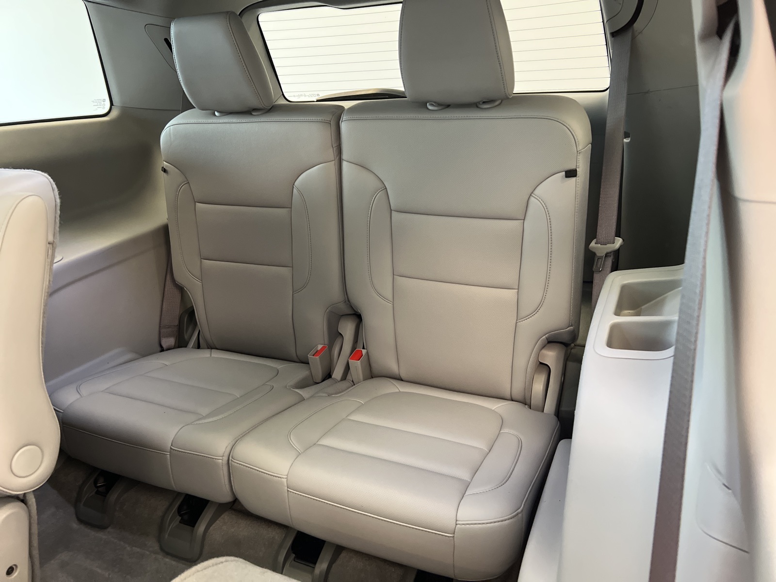 Vehicle image 22 of 74