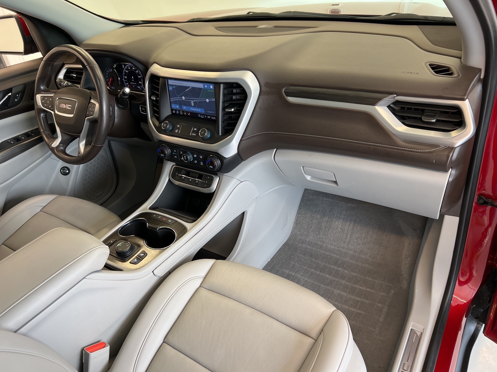Vehicle image 29 of 74