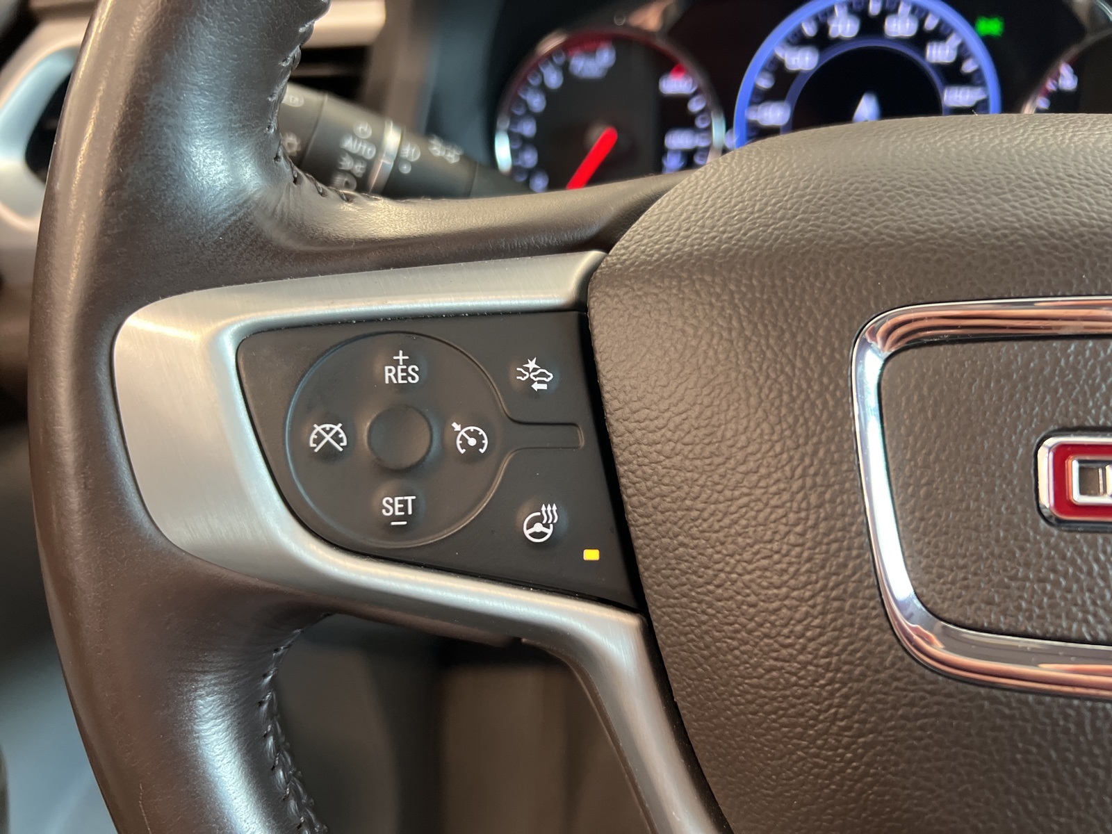 Vehicle image 72 of 74
