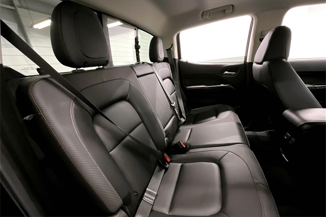 2022 GMC Canyon AT4 Cloth Image 10 of 37