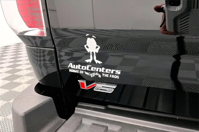 2022 GMC Canyon AT4 Cloth Image 28 of 37