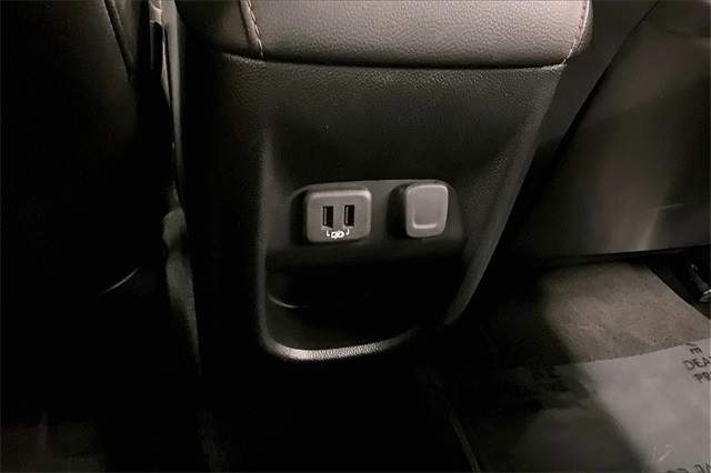 2022 GMC Canyon AT4 Cloth Image 33 of 37