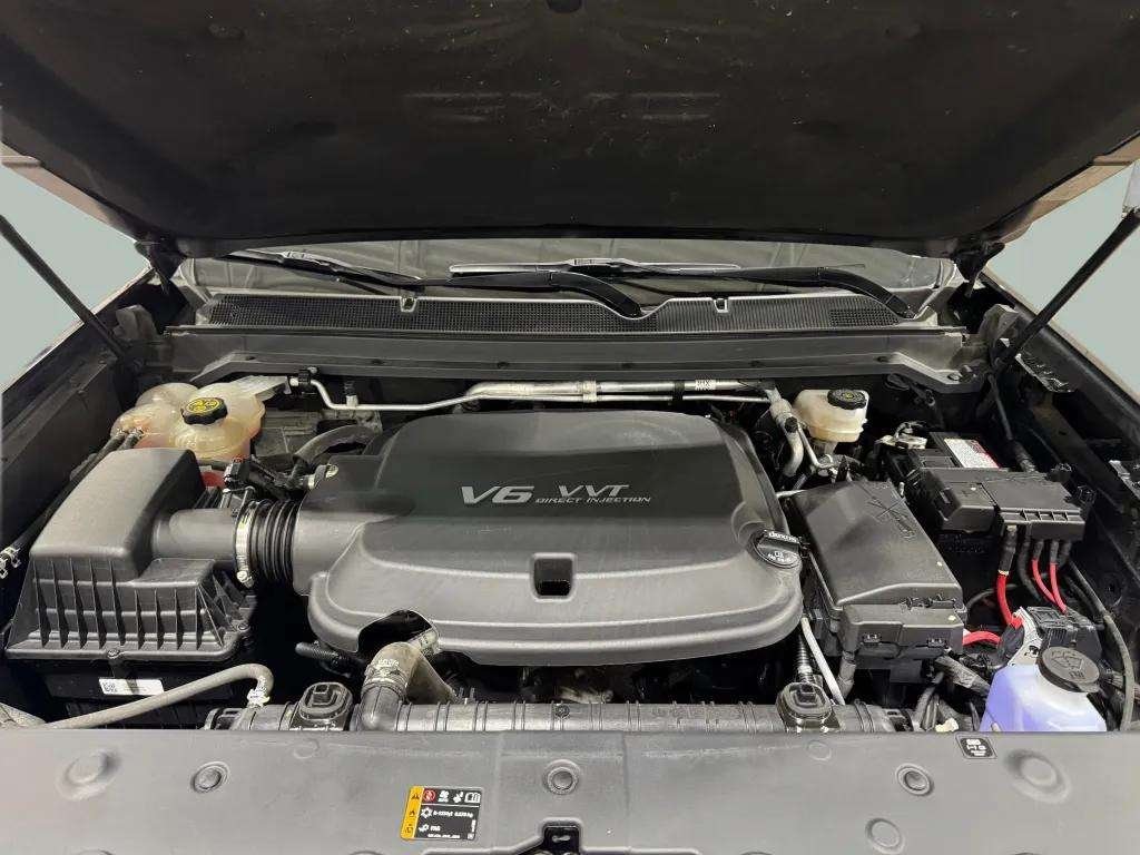 Vehicle image 29 of 33