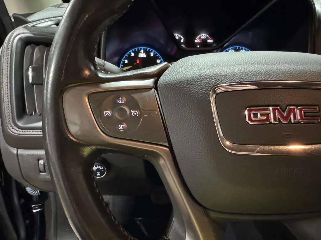 Vehicle image 16 of 33