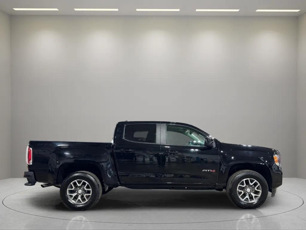Vehicle image 4 of 33