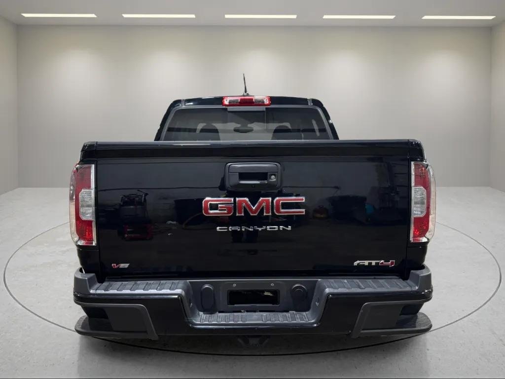 Vehicle image 6 of 33