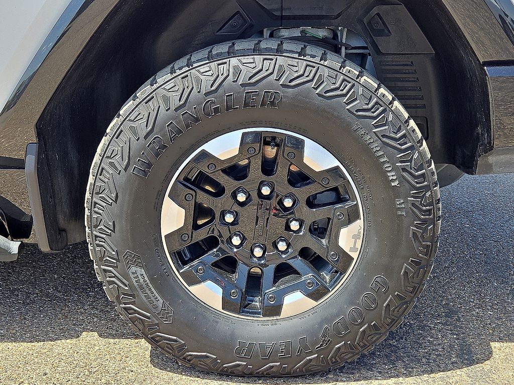 Vehicle image 8 of 30