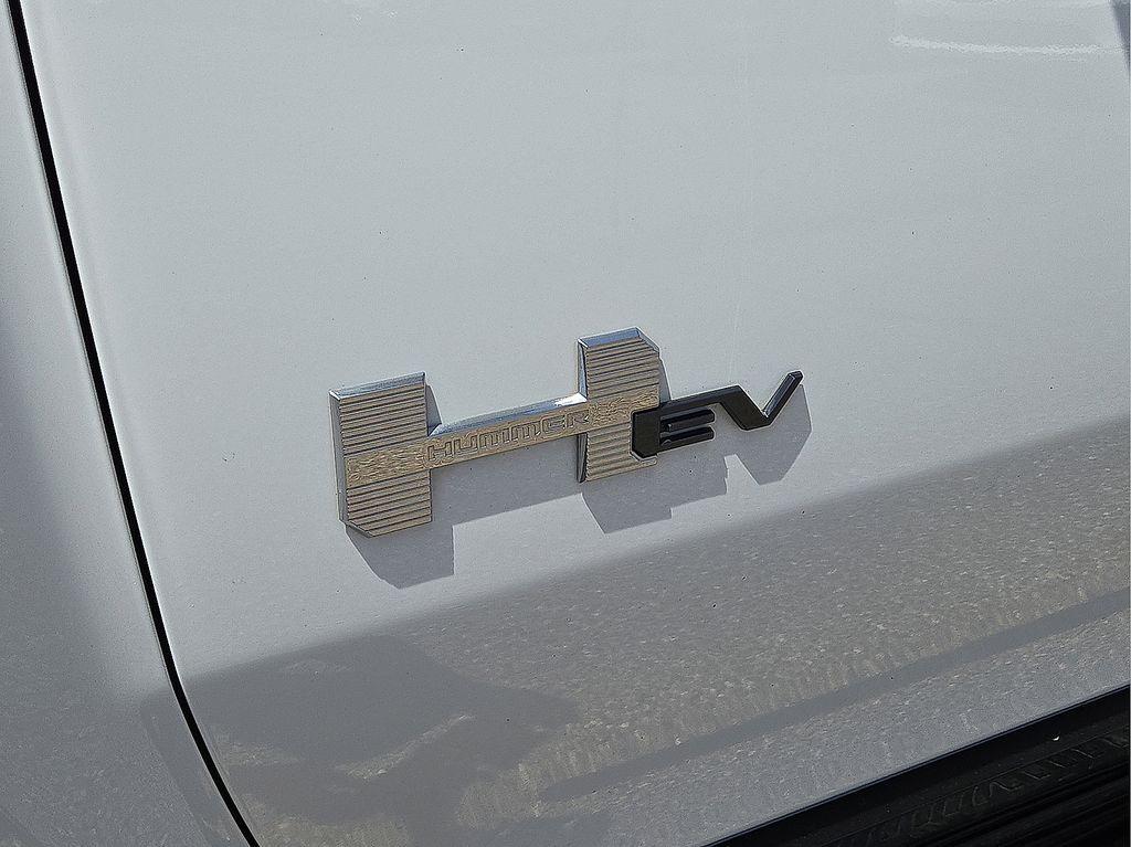 Vehicle image 21 of 30