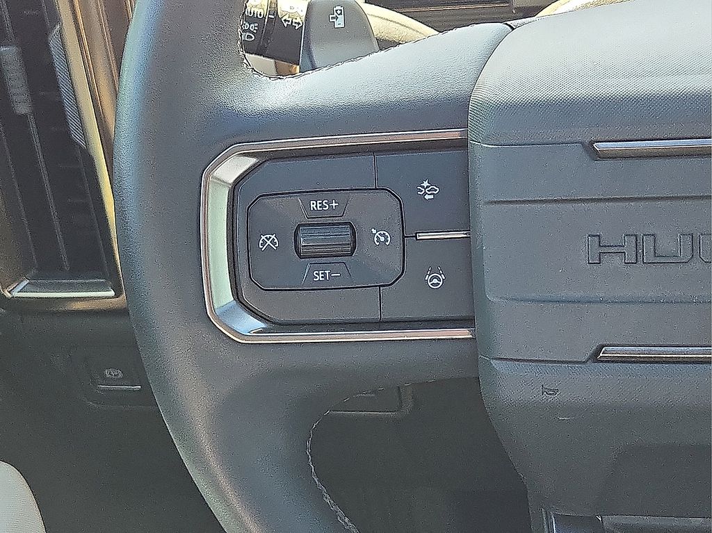 Vehicle image 25 of 30