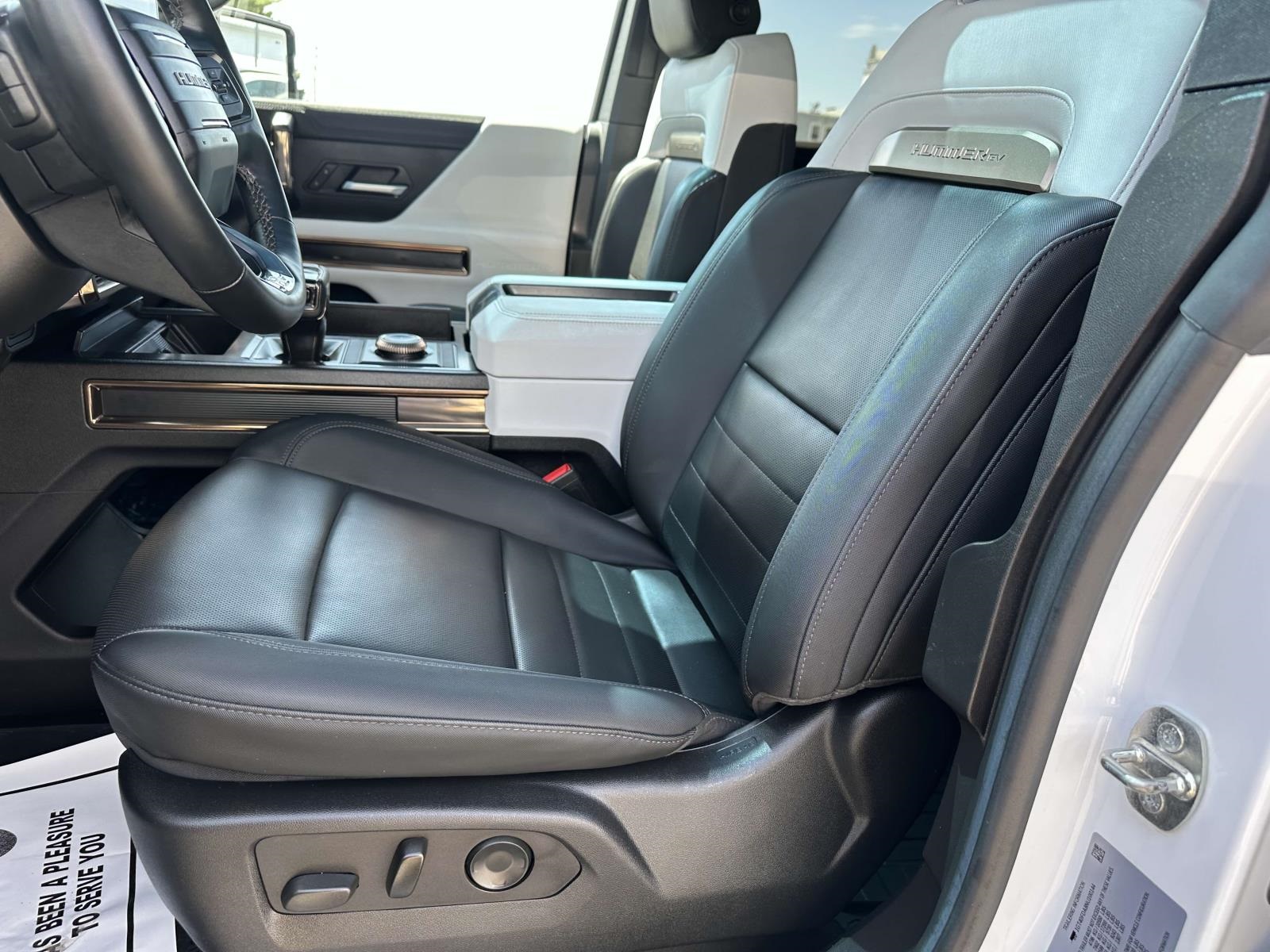 Vehicle image 11 of 26