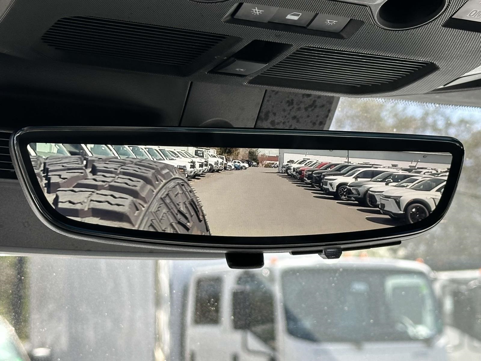 Vehicle image 23 of 26