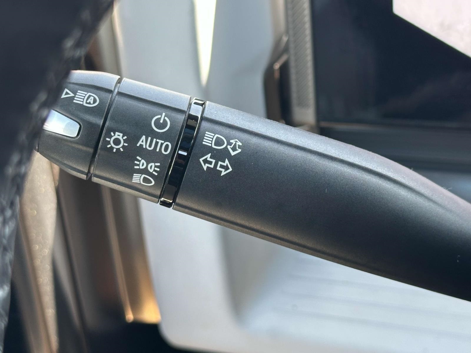 Vehicle image 19 of 26