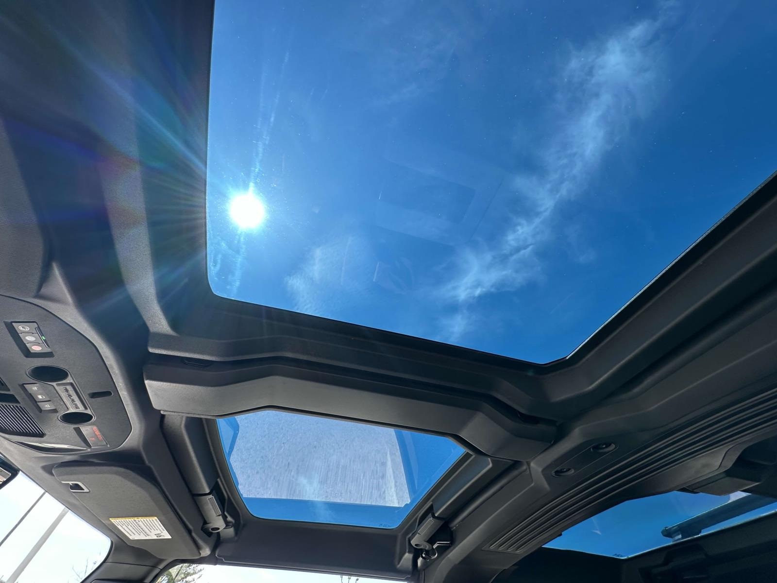 Vehicle image 24 of 26
