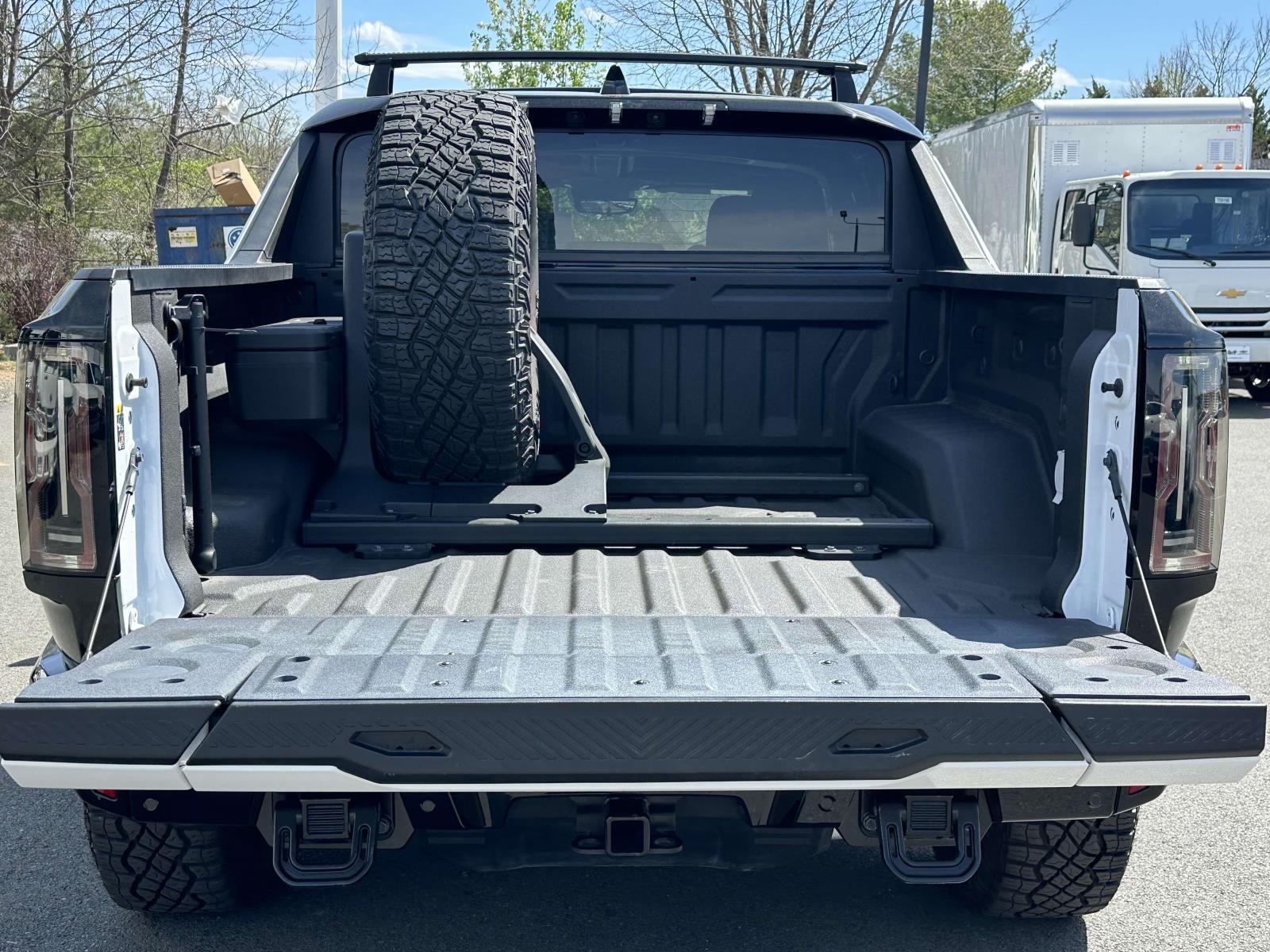 Vehicle image 9 of 26