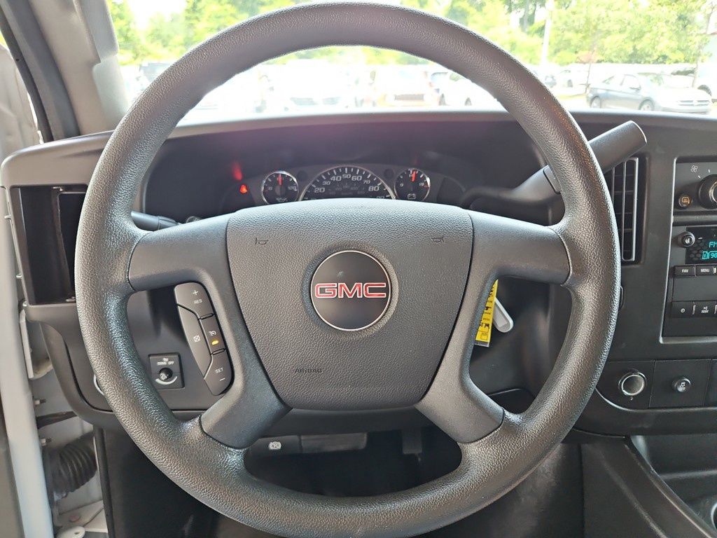Vehicle image 14 of 24