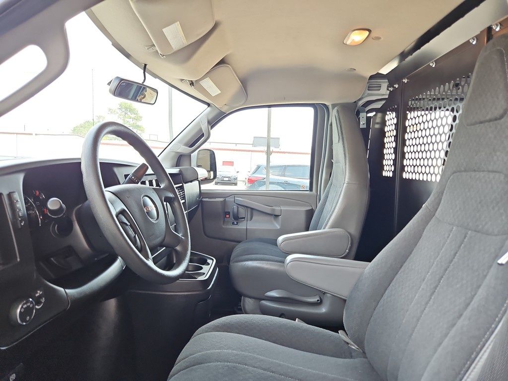 Vehicle image 23 of 24