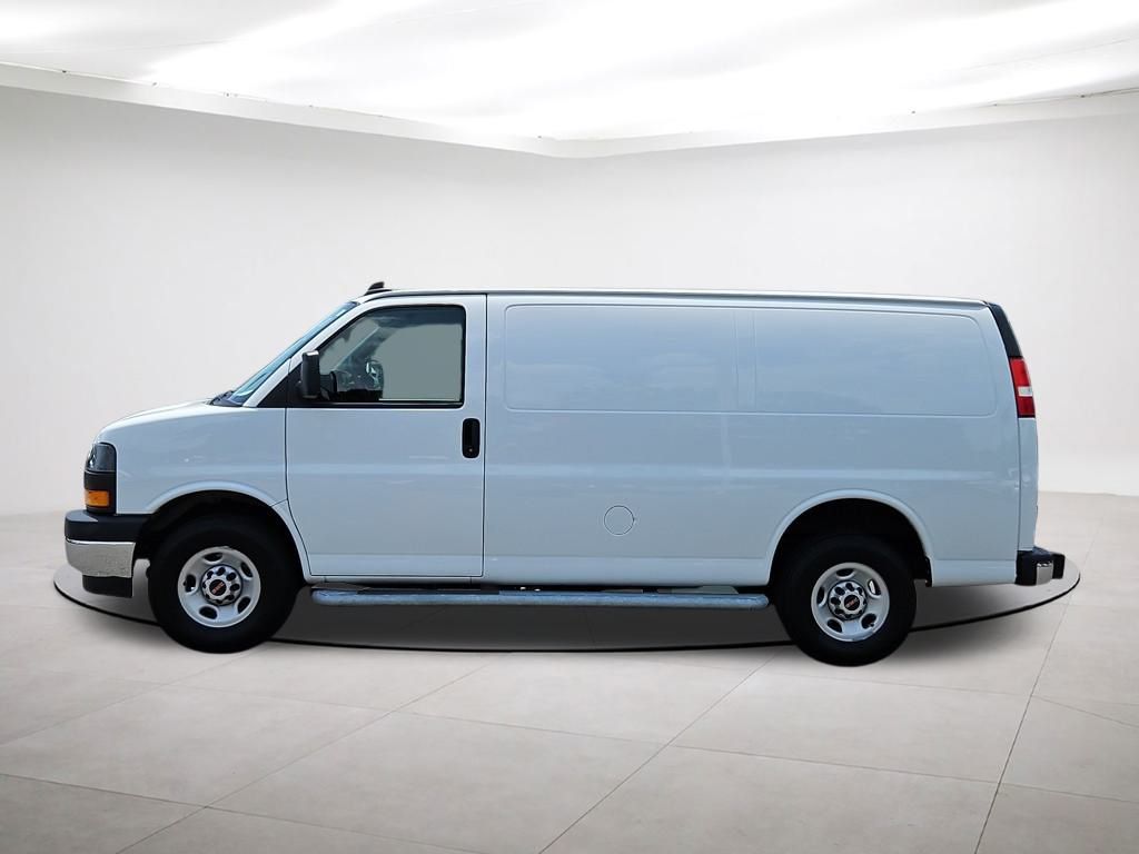 Vehicle image 8 of 24