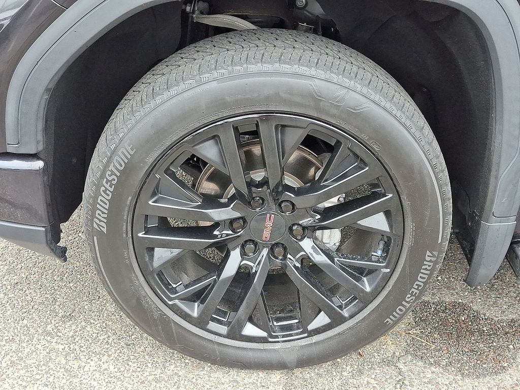 Vehicle image 14 of 31