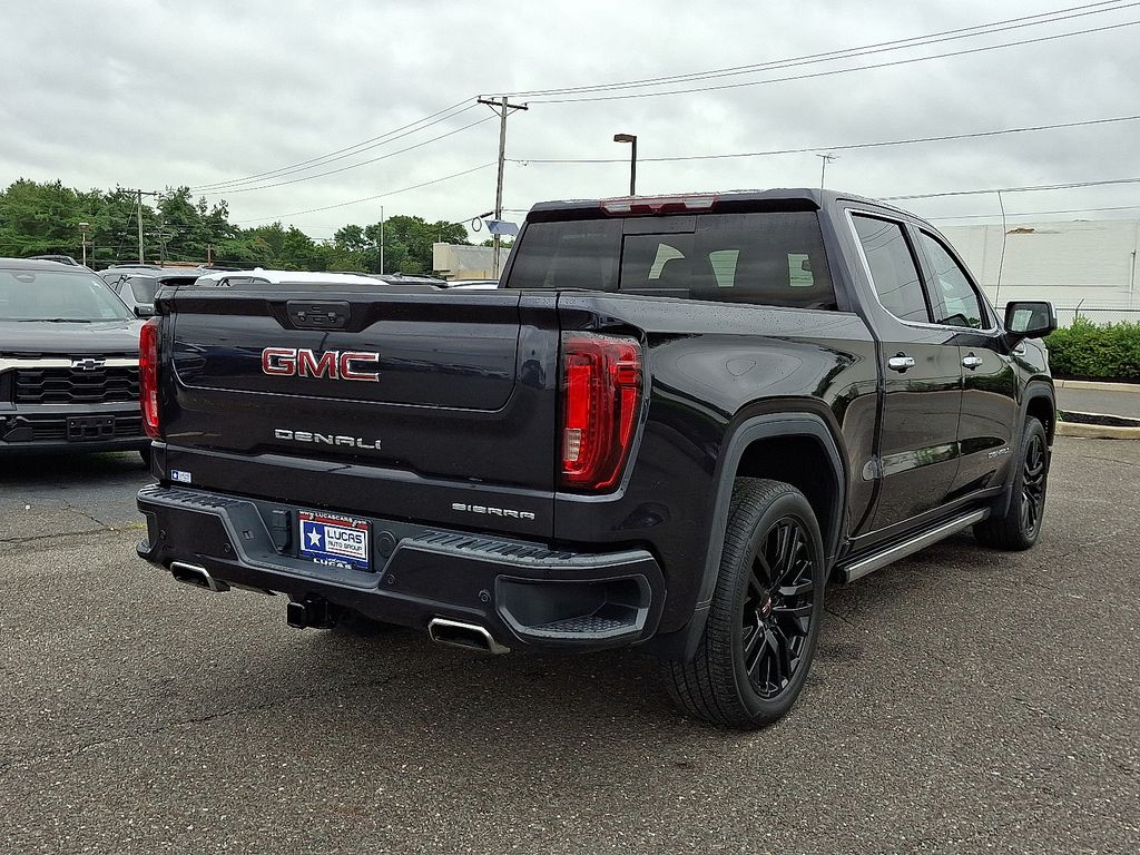 Vehicle image 7 of 31