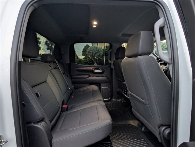 Vehicle image 10 of 26