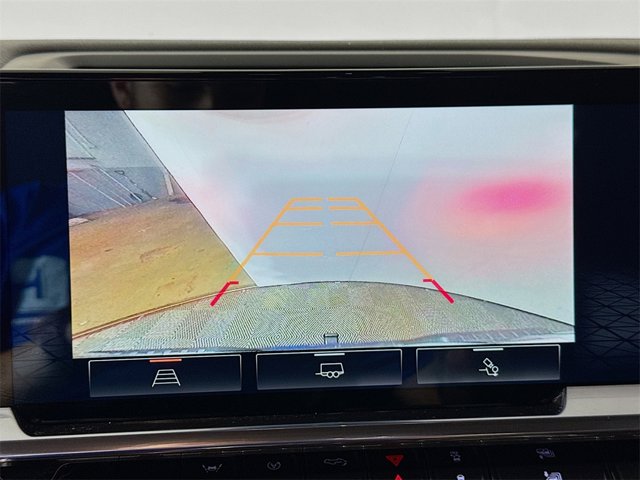 Vehicle image 18 of 20