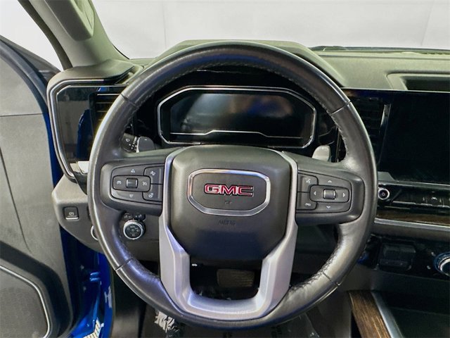 Vehicle image 16 of 20
