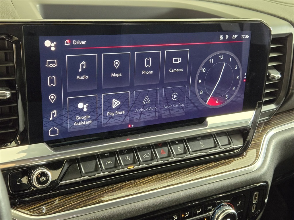 Vehicle image 21 of 34