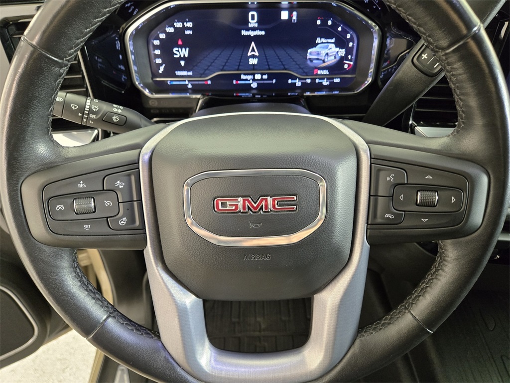 Vehicle image 19 of 34