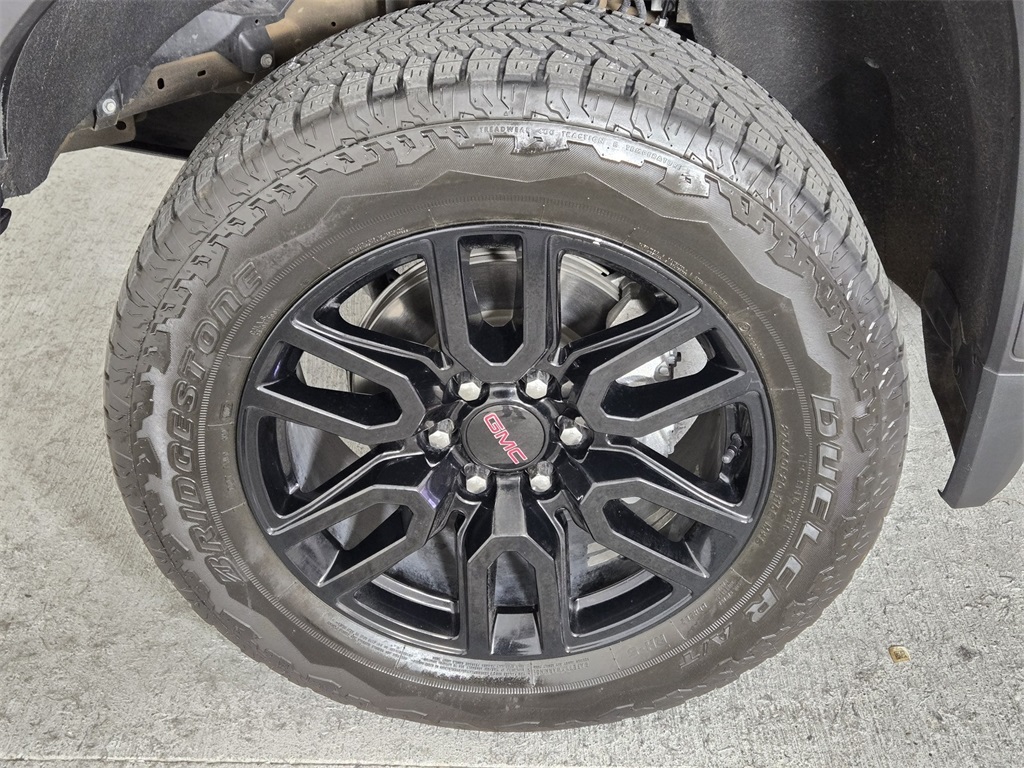 Vehicle image 12 of 34