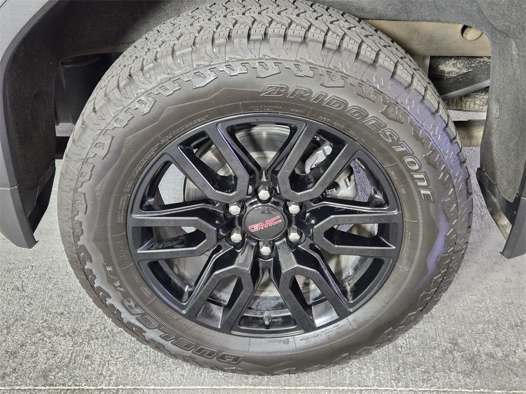 Vehicle image 11 of 34