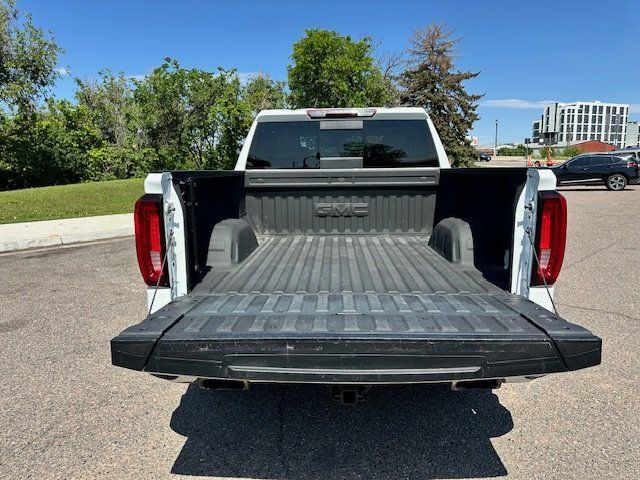 Vehicle image 34 of 42