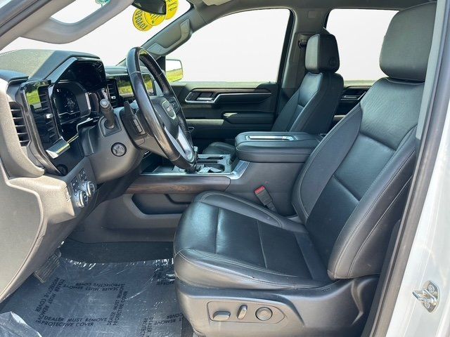 Vehicle image 9 of 42