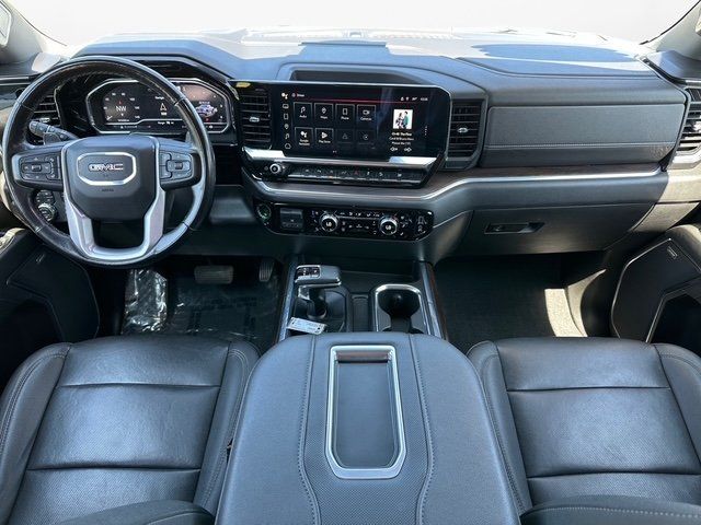 Vehicle image 11 of 42