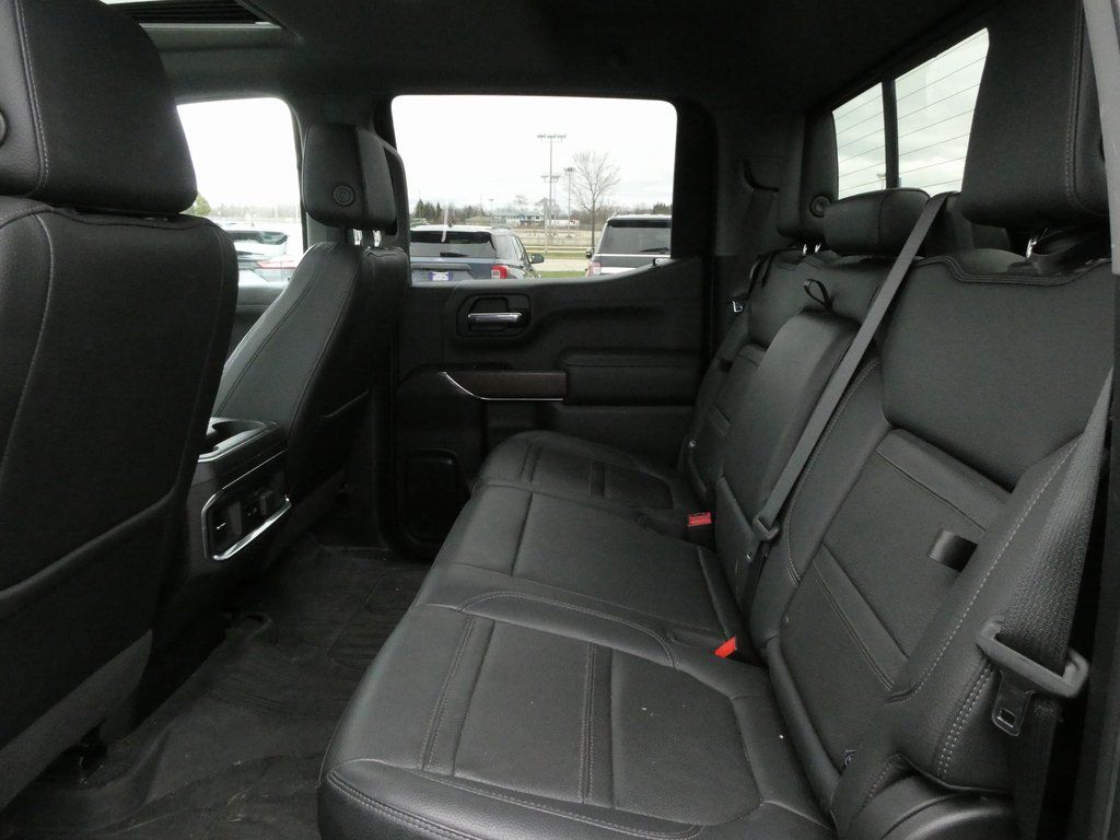 Vehicle image 14 of 43